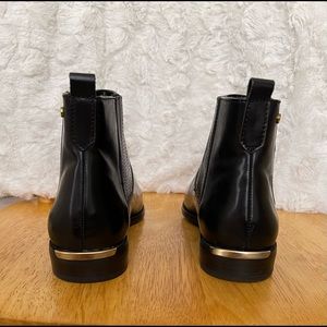 Size 8.5M  G.H. Bass & Co. Billie black ankle boots
